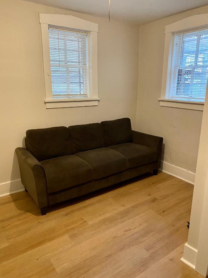 Lincoln Park Apartment With Backyard! Chicago Exterior photo